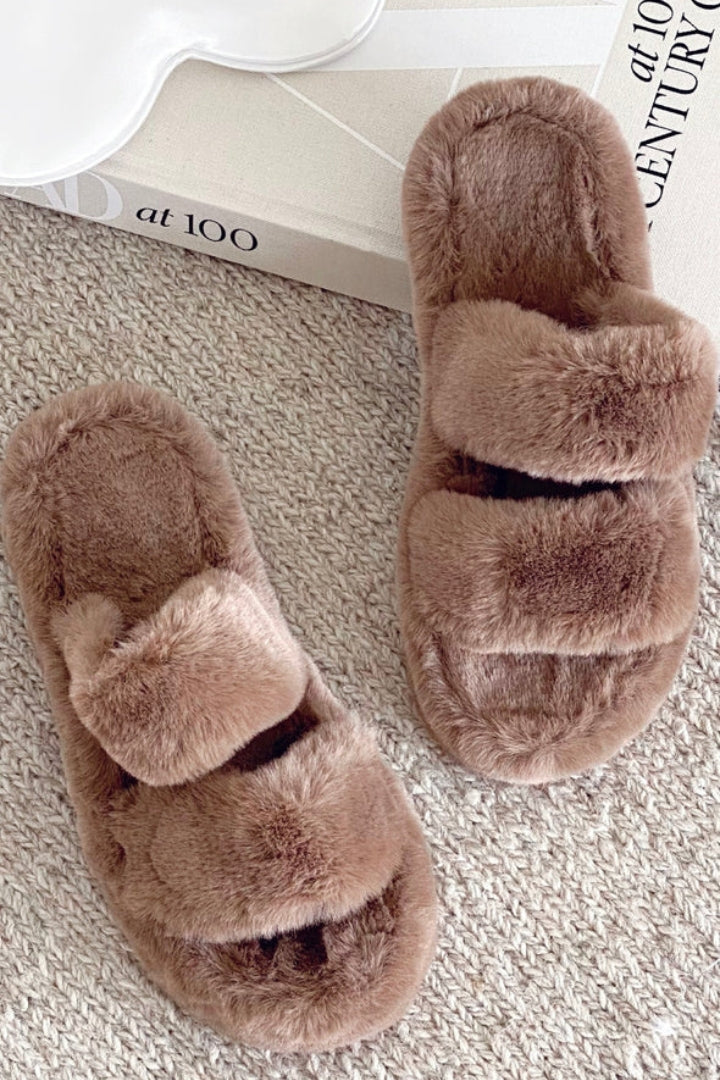 Menti Slippers - Brown